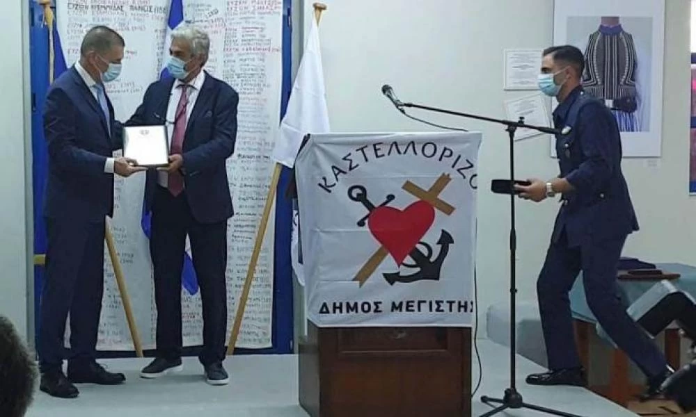 Ο Αλκιβιάδης Στεφανής επίτιμος δημότης Καστελλόριζου